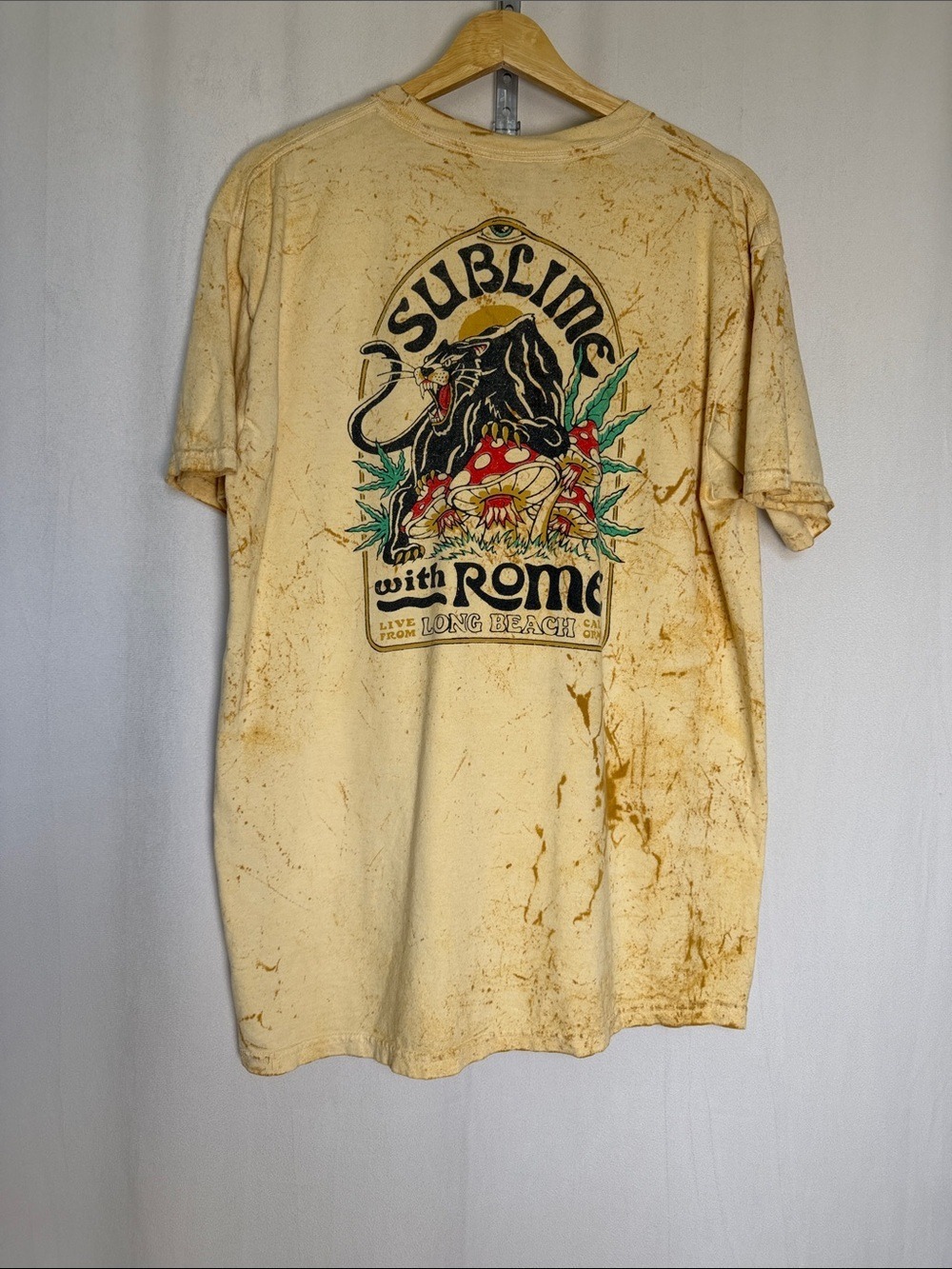 Sublime with Rome Long Beach Tour Graphic Tee Sz L Yellow Tan Camo Short Sleeve